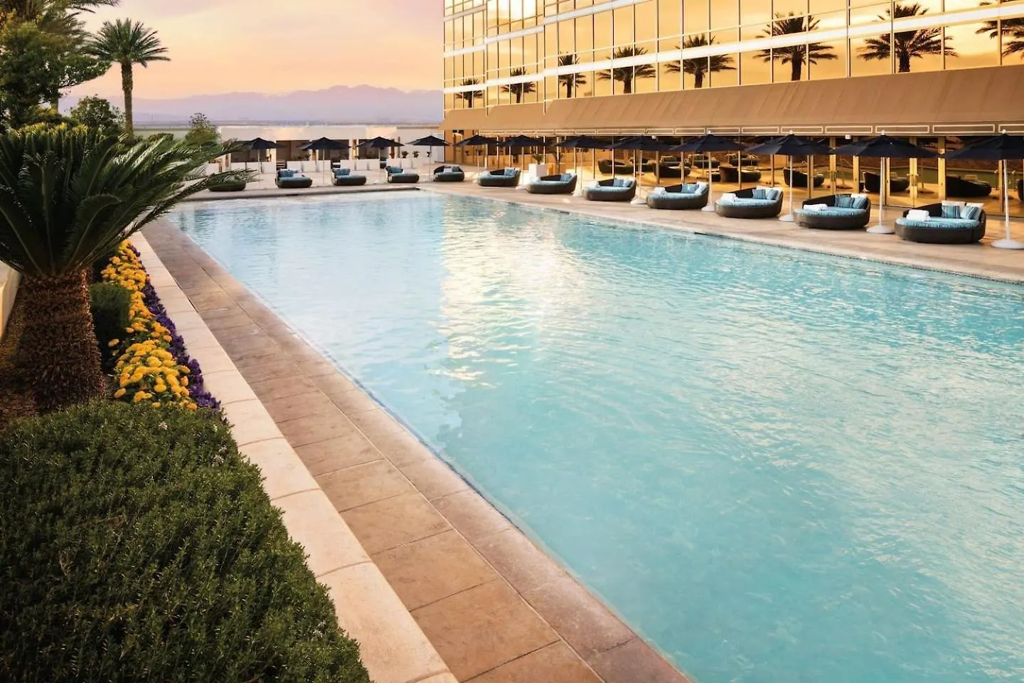 Five Star Trump Hotel No Resort And Cleaning Fees Las Vegas